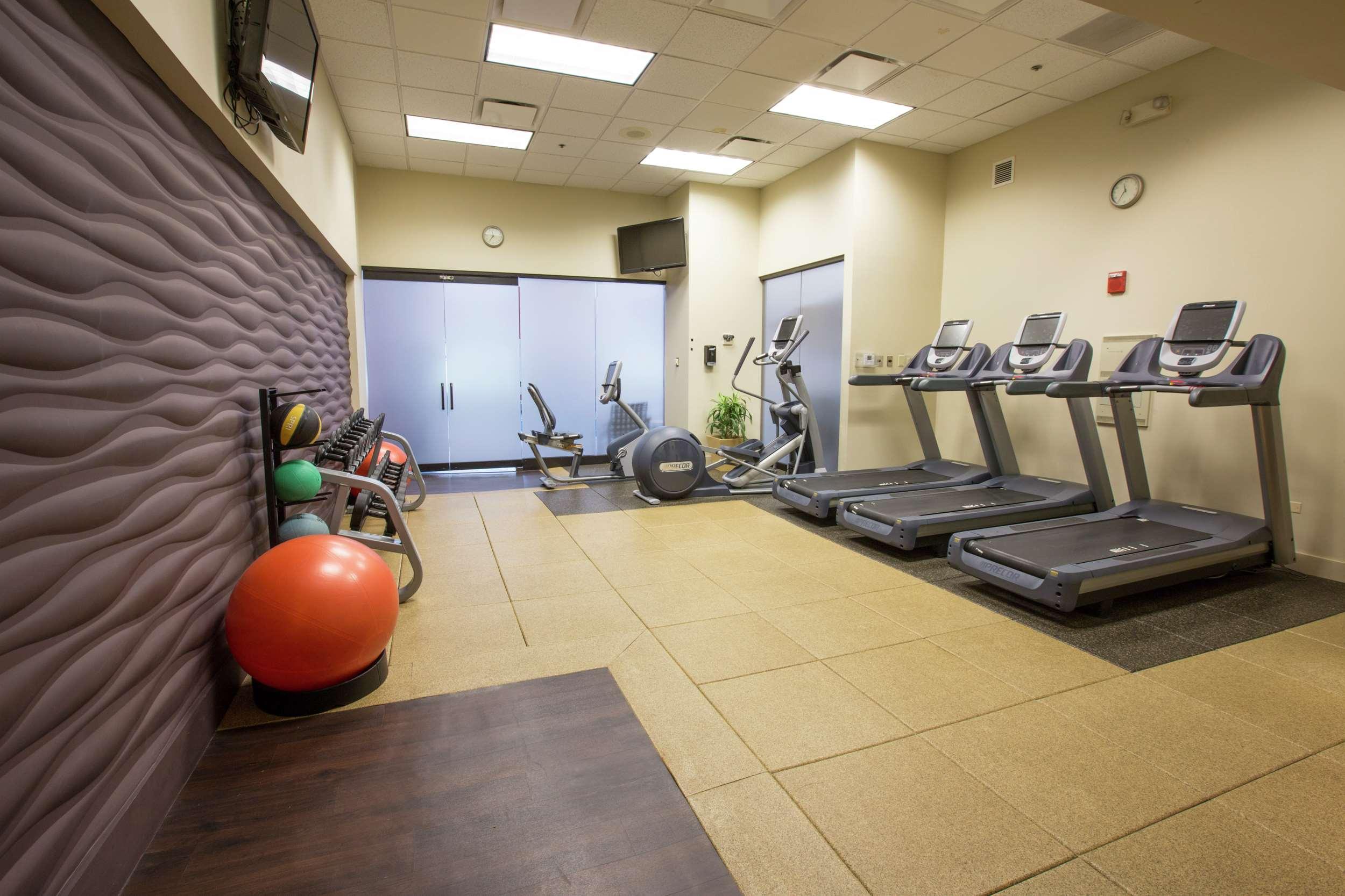 Doubletree By Hilton Chicago O'Hare Airport-Rosemont Hotel Bagian luar foto