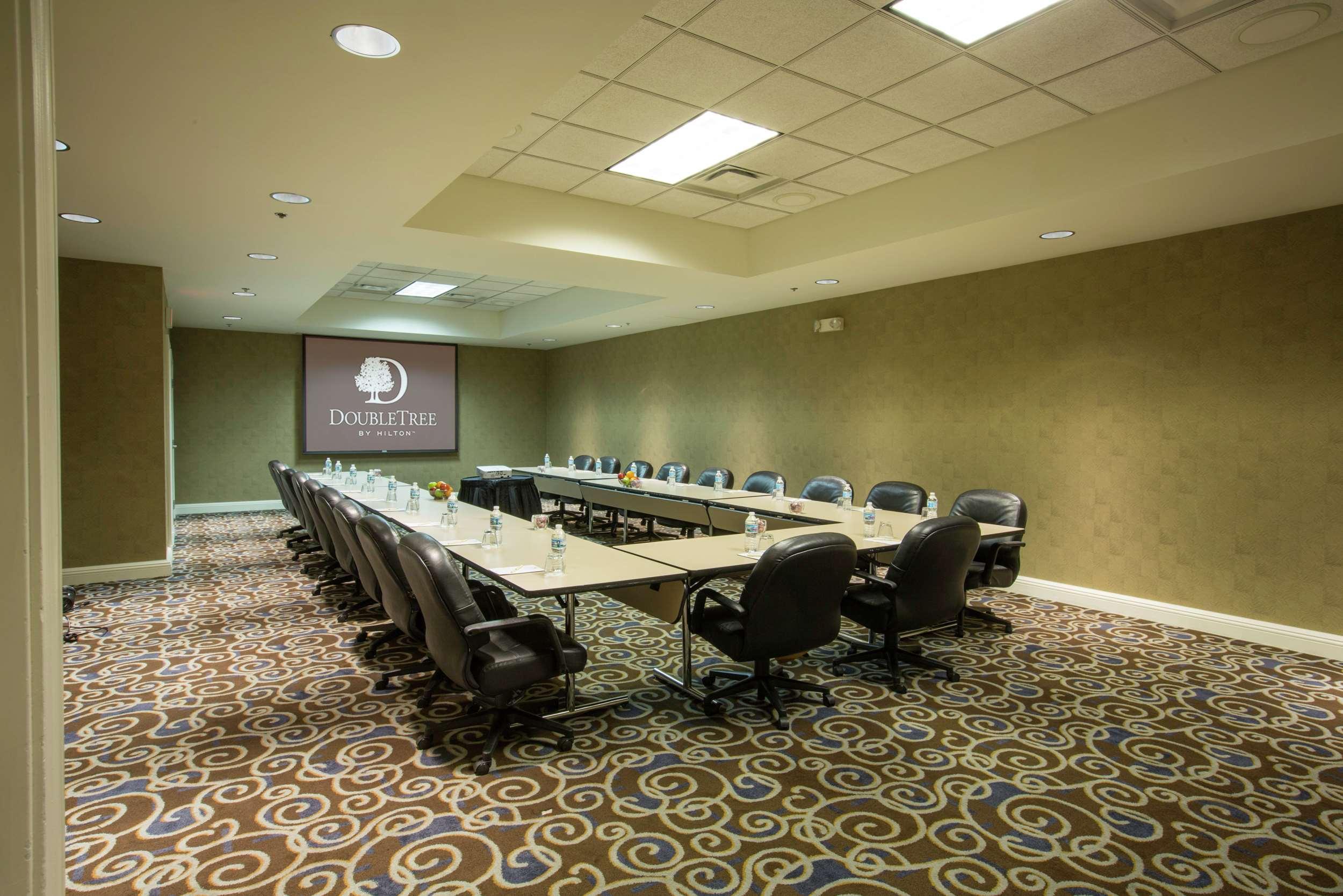 Doubletree By Hilton Chicago O'Hare Airport-Rosemont Hotel Bagian luar foto