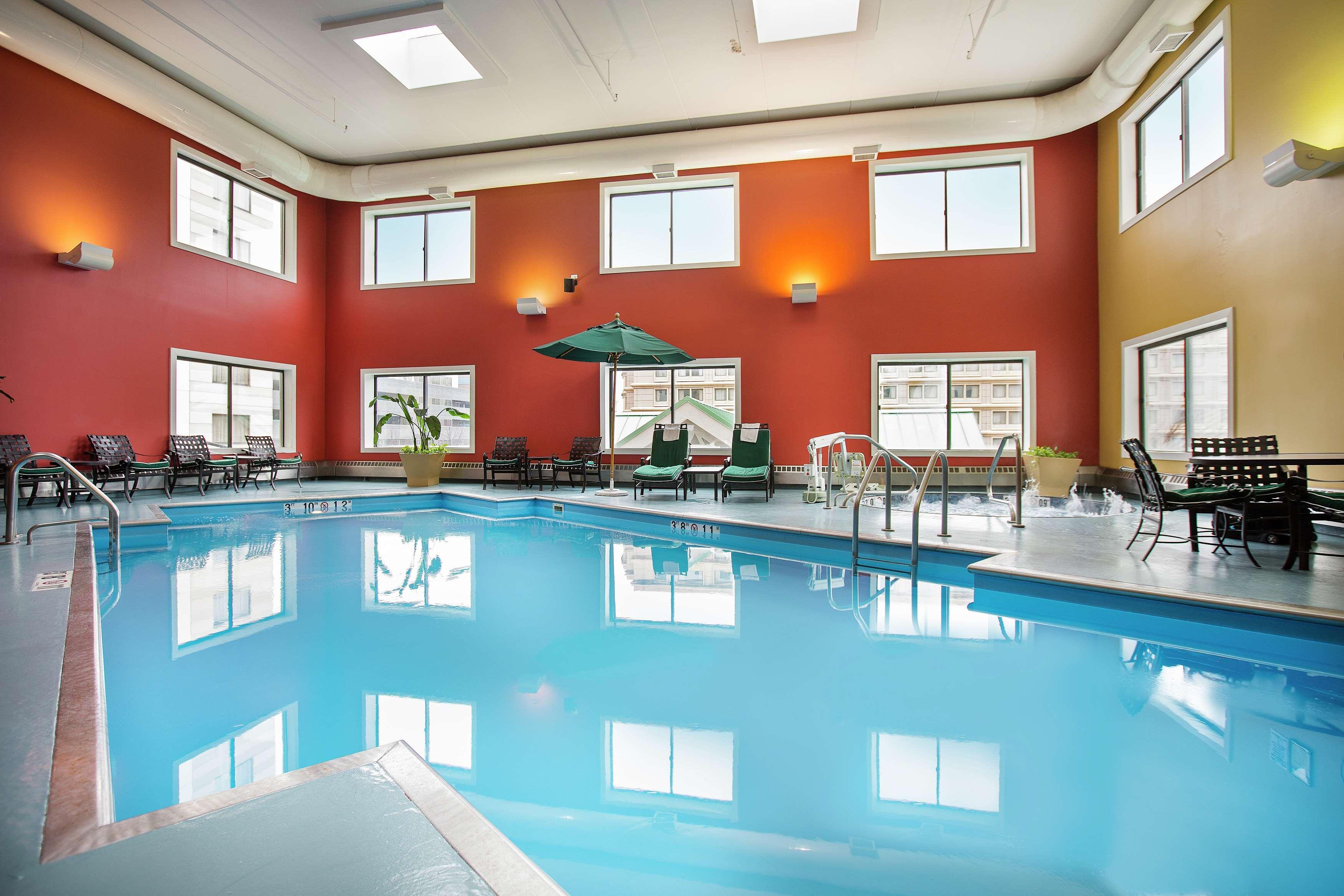 Doubletree By Hilton Chicago O'Hare Airport-Rosemont Hotel Bagian luar foto