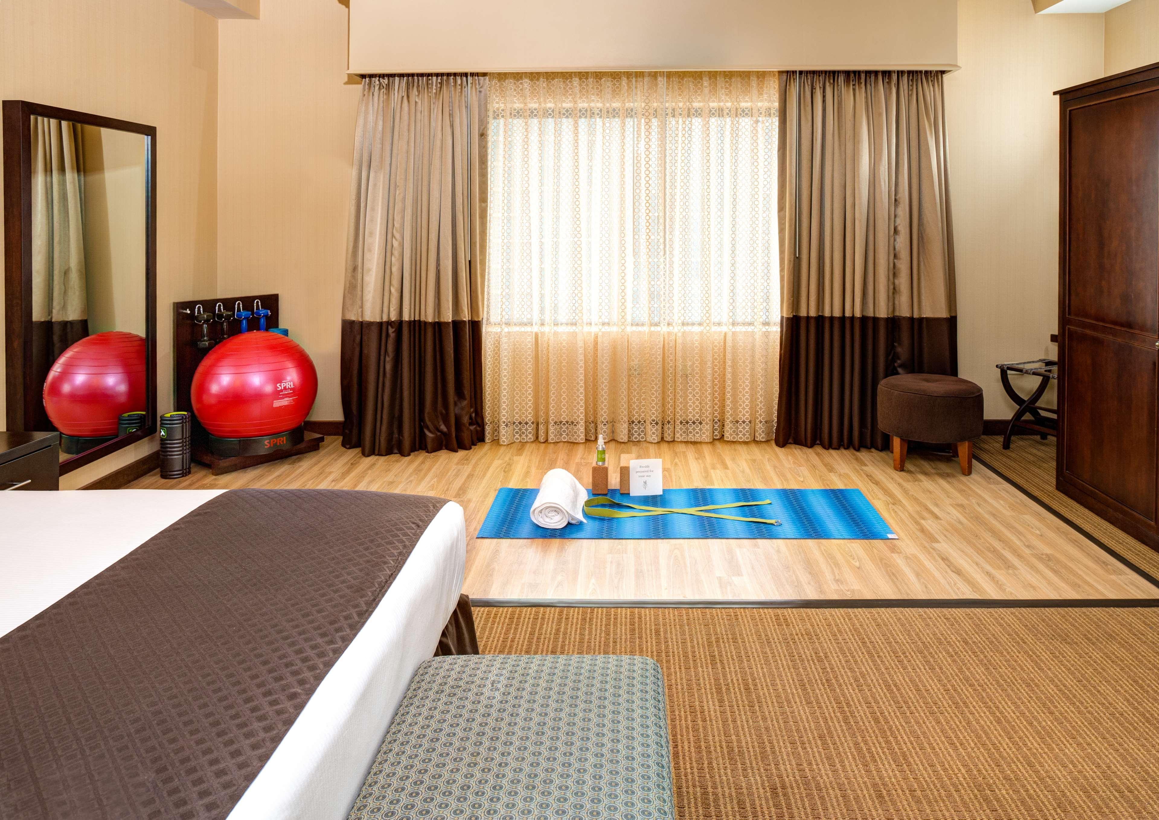 Doubletree By Hilton Chicago O'Hare Airport-Rosemont Hotel Bagian luar foto