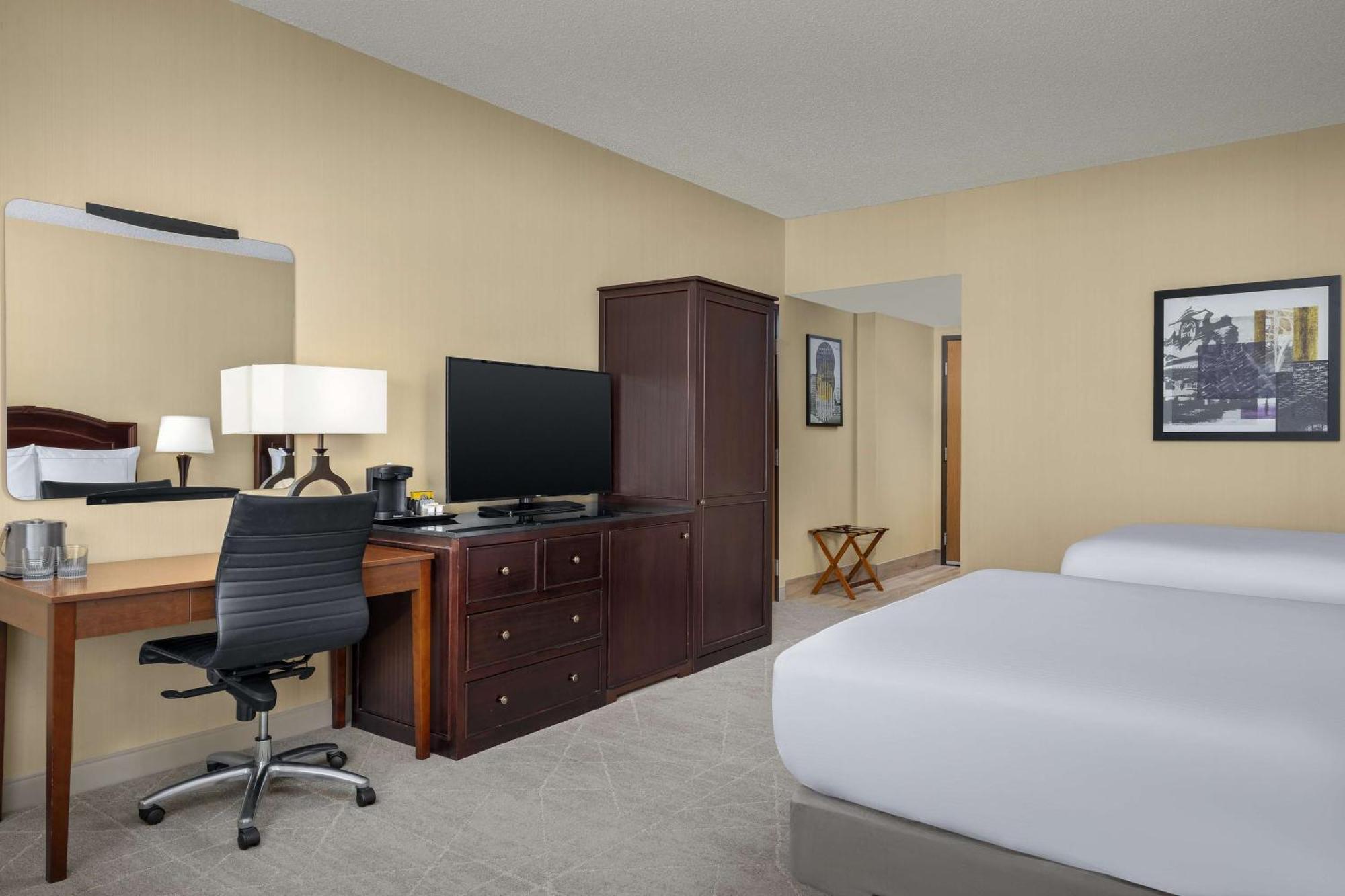Doubletree By Hilton Chicago O'Hare Airport-Rosemont Hotel Bagian luar foto