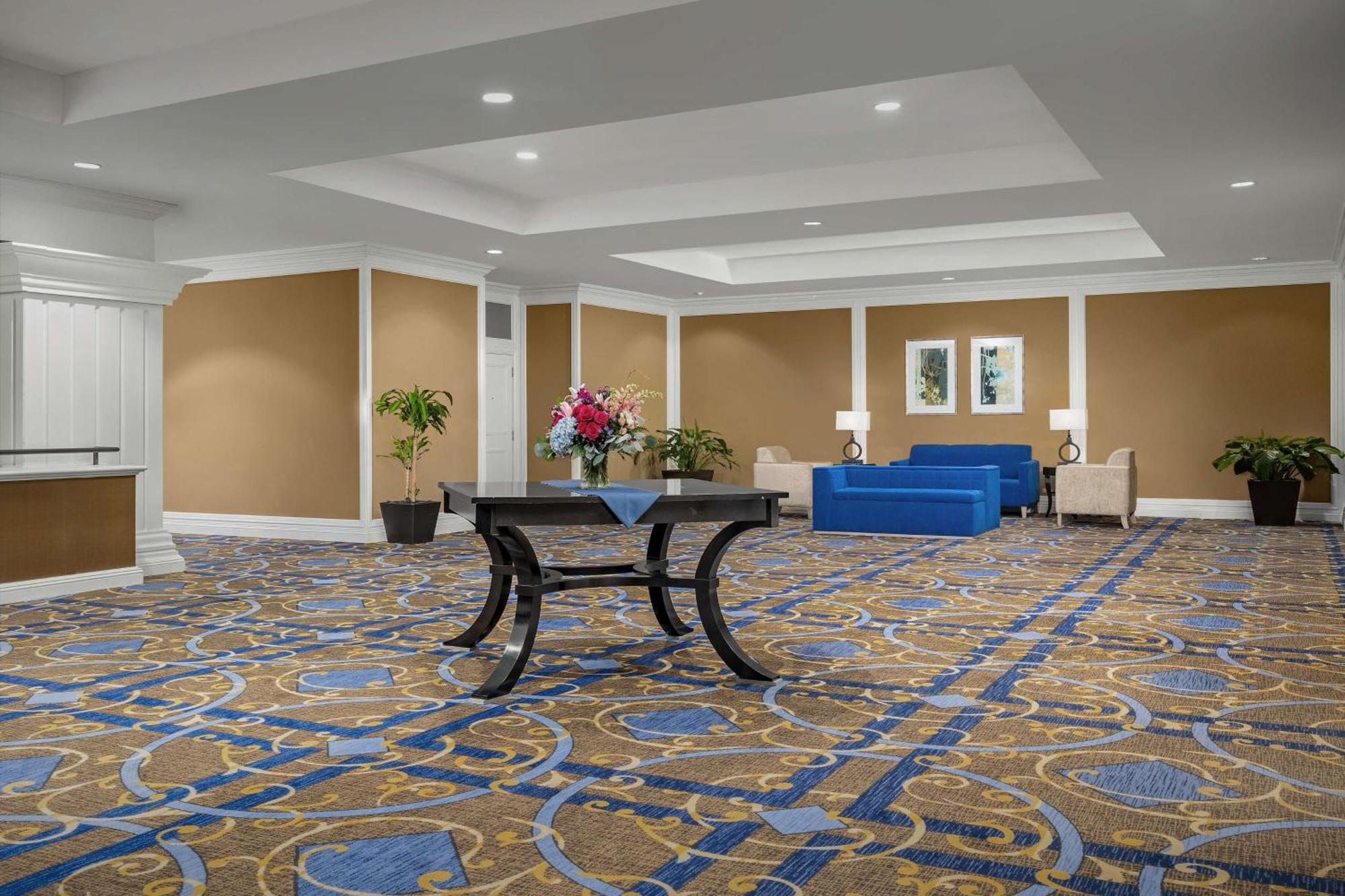 Doubletree By Hilton Chicago O'Hare Airport-Rosemont Hotel Bagian luar foto