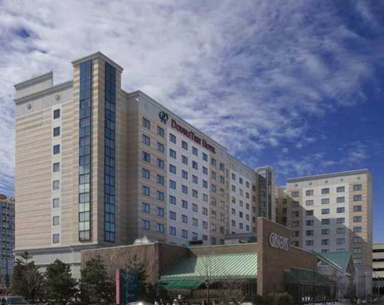 Doubletree By Hilton Chicago O'Hare Airport-Rosemont Hotel Bagian luar foto